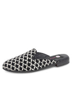 Black Fish Scale Color