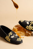 Needlepoint Loafer in Honeycomb Bee