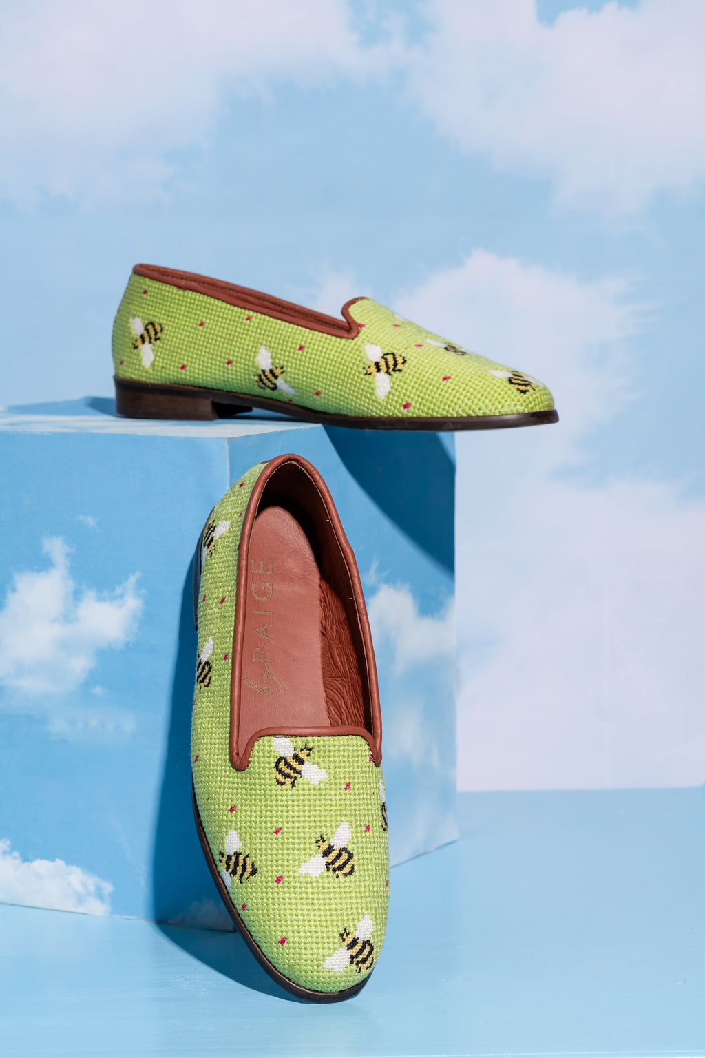 Bumblebees Needlepoint loafer